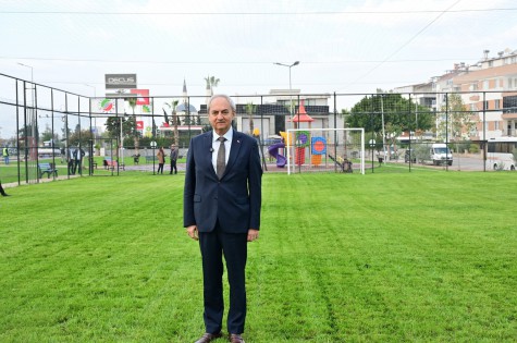 Başkan Kocagöz çocuklara kayıtsız kalmadı