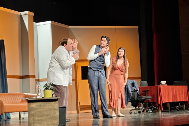 “Kaç Baba Kaç” yeni yılda Kepez sahnesinde