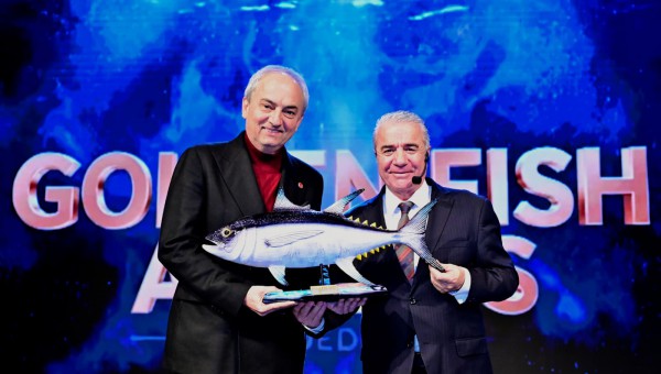Başkan Kocagöz’e Golden Fish Awards’ta anlamlı ödül 