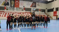 Kepez’in yıldız kızları hentbolda Türkiye şampiyonu