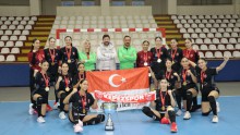 Kepez’in yıldız kızları hentbolda Türkiye şampiyonu