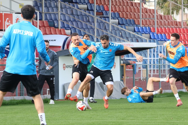 Dardanel’den Kepezspor’a yeni sezonda da destek 3 Dardanel, 2026-2027 sezonunda Kepezspor’un ana sponsorluğunu sürdürecek. A Takım ve altyapı ekipleri Dardanel logolu formalarla sahaya çıkacak. |TÜRKİYE'DE İŞ DÜNYASI