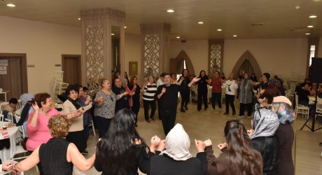 Kepezli hanımlar kadınlar matinesinde buluştu