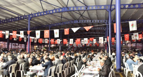 Kepez’de Ramazan’ın ilk iftar sofraları Düdenbaşı’nda kuruldu