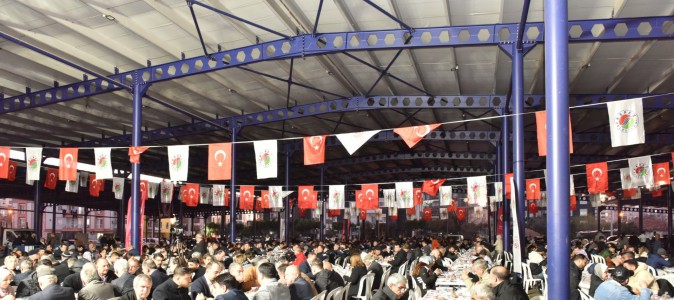 Kepez’de Ramazan’ın ilk iftar sofraları Düdenbaşı’nda kuruldu