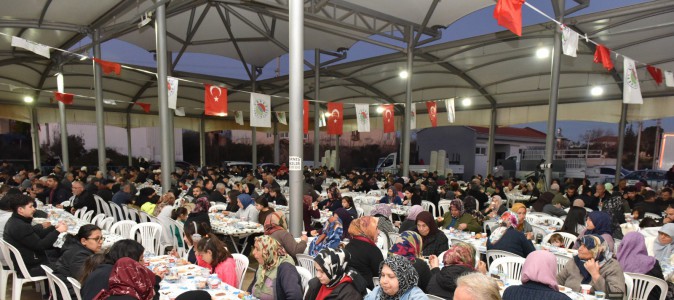 Kepez’in iftar sofraları Başköy ve Gaziler’e kuruldu