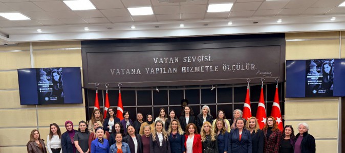 Kepez’de kadınların mücadelesi ‘Kadın Yaşamdır’ panelinde konuşuldu