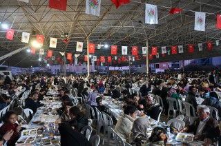 Kepez’in sofraları mahalleleri birleştiriyor