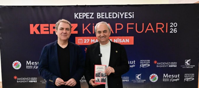 Başkan Kocagöz, Kepez Kitap Fuarı’nı ziyaret etti