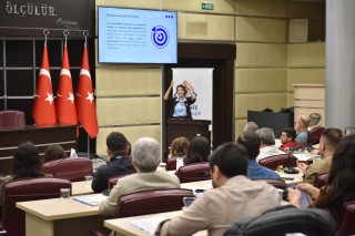Kepez’de Diplomatik İletişim Eğitimi: Kurumsal Dil Kullanımı Güçleniyor