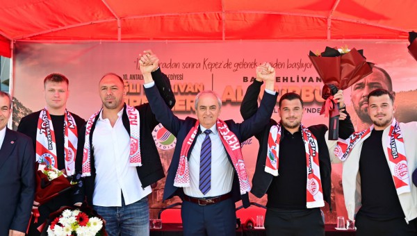 Yağlı güreşlerin efsane ismi Ali Gürbüz Kepez’de 