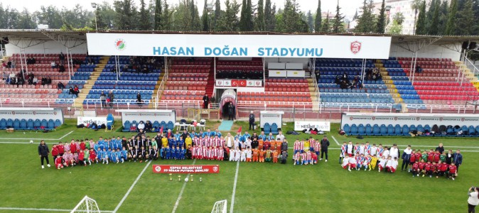 Kepez’de minik kramponlar 23 Nisan için sahada  