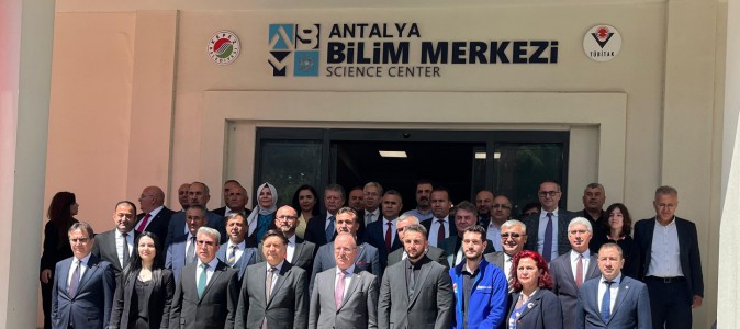 Antalya Bilim Merkezi’nde “Okul Dışı Öğrenme Ortamları Projesi” tanıtıldı