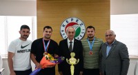 Kepez’in Pehlivanlarından Başkan Kocagöz’e Ziyaret