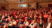 “Bandırma Vapuru” Kepez’de ayakta alkışlandı