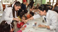 Kepez’de anne ve çocuklar renkli mum atölyesinde buluştu
