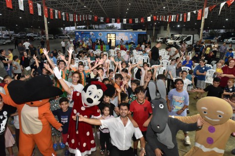 Kepez'de mahalle buluşmaları çocukların yüzünü güldürüyor