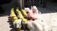 Kepez’de gıda deposuna denetim: 152 kilo et ve 20 bidon turşuya el konuldu