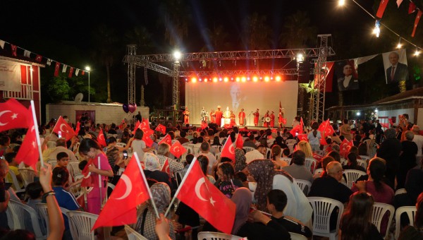 Kepez Kültür Festivali’nde Zafer Bayramı coşkusu 