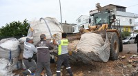 Kepez’de Çöp Ev Operasyonu: 8 Kamyon Atık Çıkarıldı