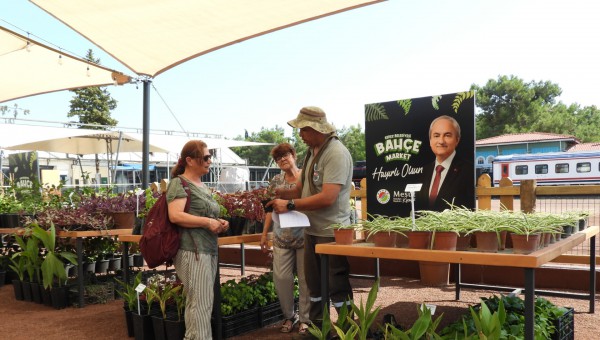 Kepez Bahçe Market’e Antalyalılardan yoğun ilgi 