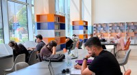 Varsak Kütüphanesi gençlere modern ve sesiz bir çalışma ortamı sunuyor