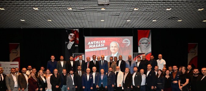 Kocagöz, Kepez’i ANTİAD’da anlattı; “Antalya’nın Geleceği Kepez” dedi