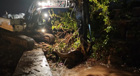 Kepez’de sağanak seferberliği: 101 ihbara anında müdahale