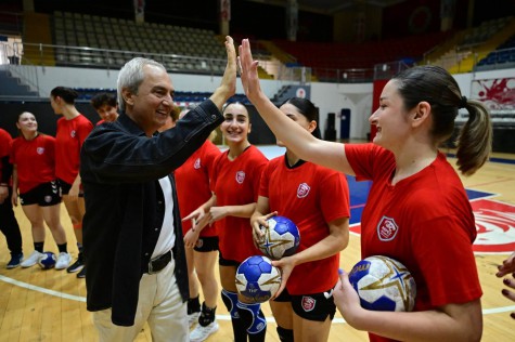 Kepez’in sultanlarından gururlandıran galibiyet