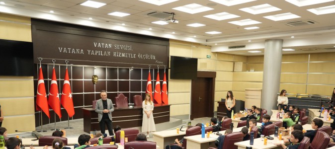 Kepez Belediyesi’nden öğrencilere yerel yönetim dersi
