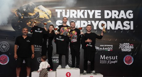 Motosiklet Tutkunları Kepez'e akın etti:  Türkiye Drag Şampiyonası'nın Şampiyonları Kürsüde