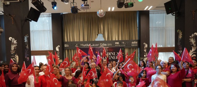  Kadınlar Matinesi’nde Cumhuriyet Bayramı Coşkusu
