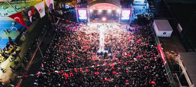Kepez’de Cumhuriyet coşkusu maNga konseri ile zirveye çıktı